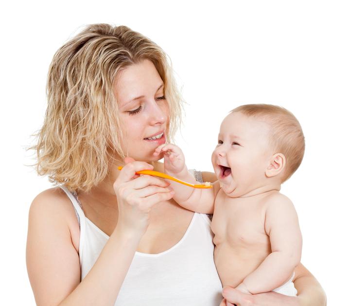 Которого при кормишь. Которого при кормишь. Перекрестная колыбелька поза. Позы для кормления новорожденного лежа. Позы при кормлении.