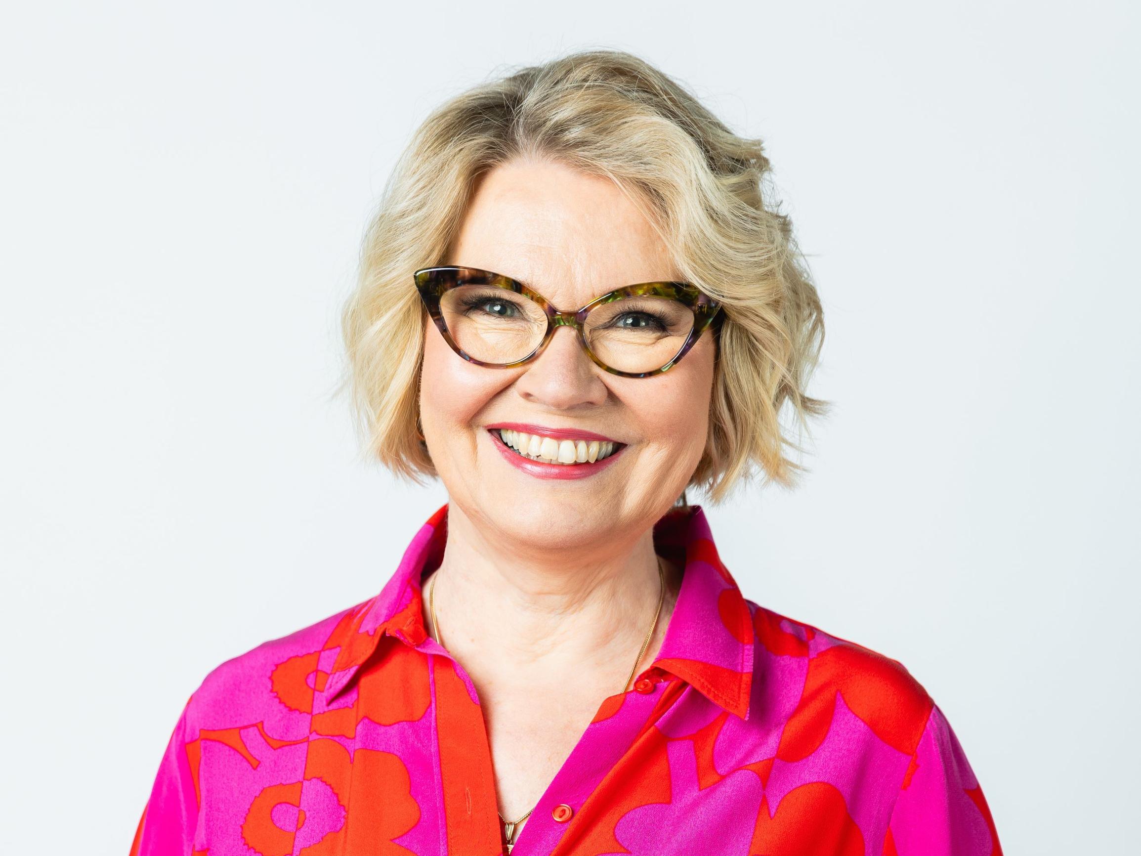 Pääkirjoitus: Päätoimittaja Riitta Nykänen pohtii pääkirjoituksessaan alkamisen ihanuutta:  "Vaikka pelkäät, astu silti eteenpäin."