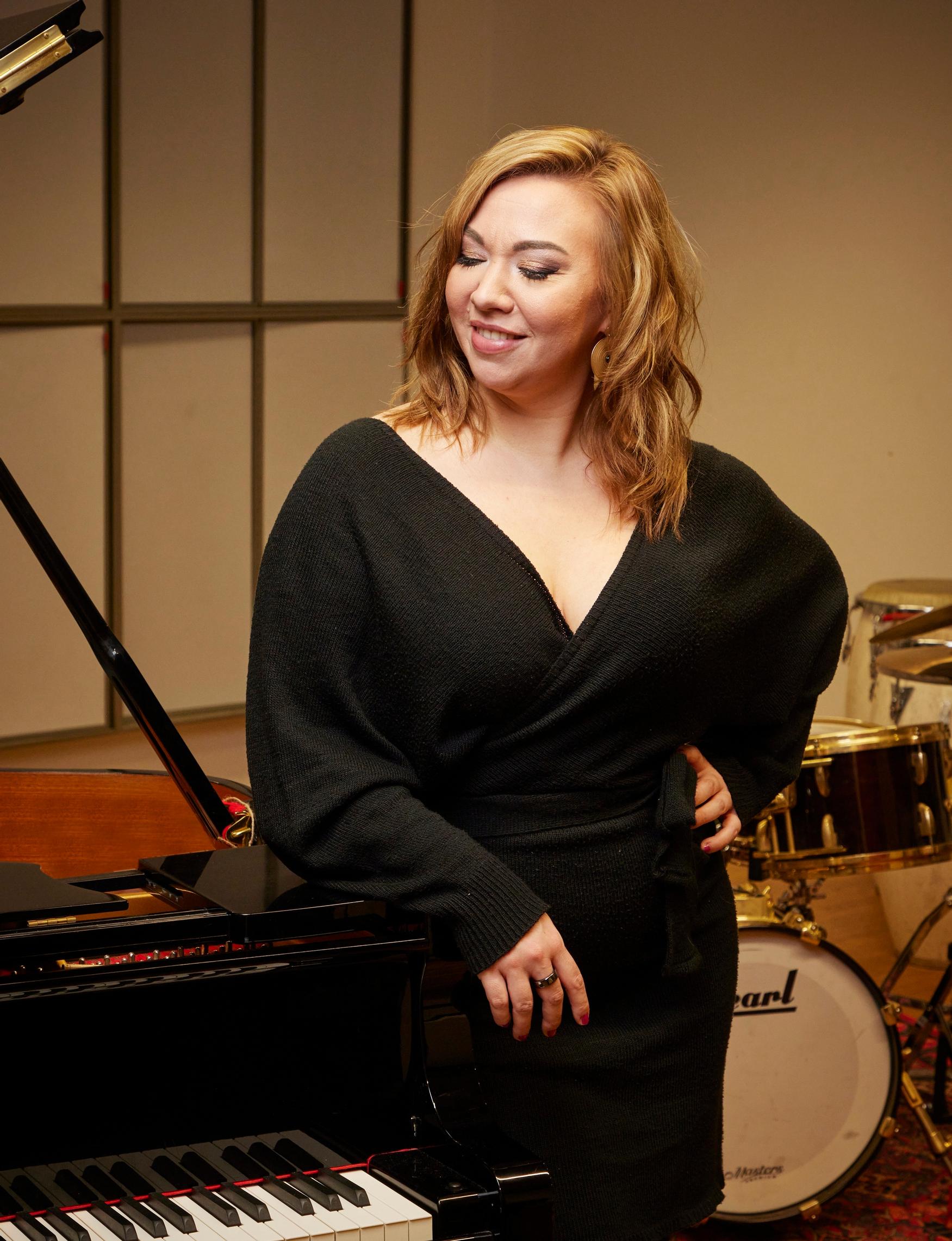 Terveysongelmat eivät ole hidastaneet Nina Myan laulajanuraa. Neljäs sooloalbumi Just Another Lonely Soul ilmestyi viime kesänä ja uusi levy on tulossa.