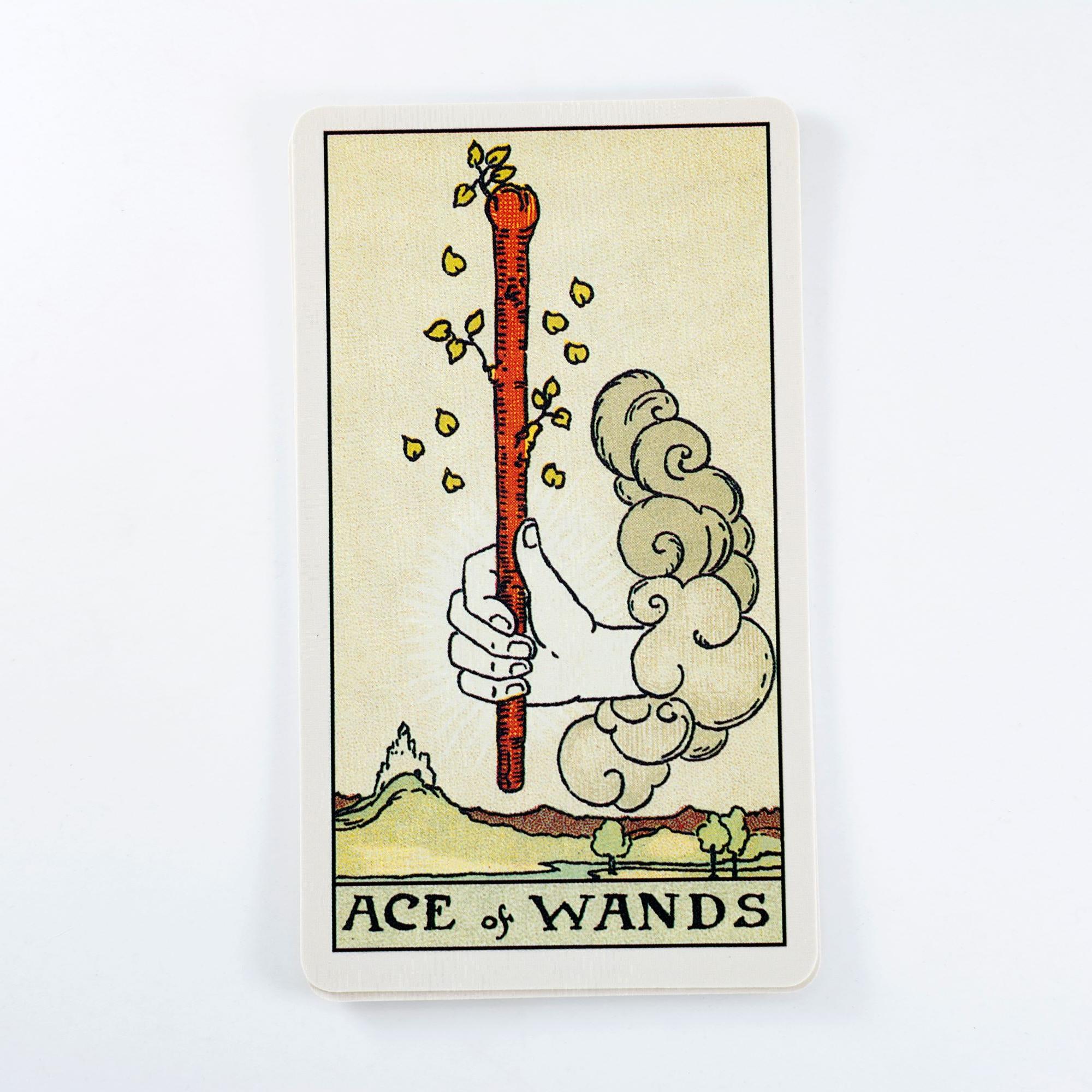 Sauvojen ässä  (Ace of Wands) – Tarot-kortin merkitys 