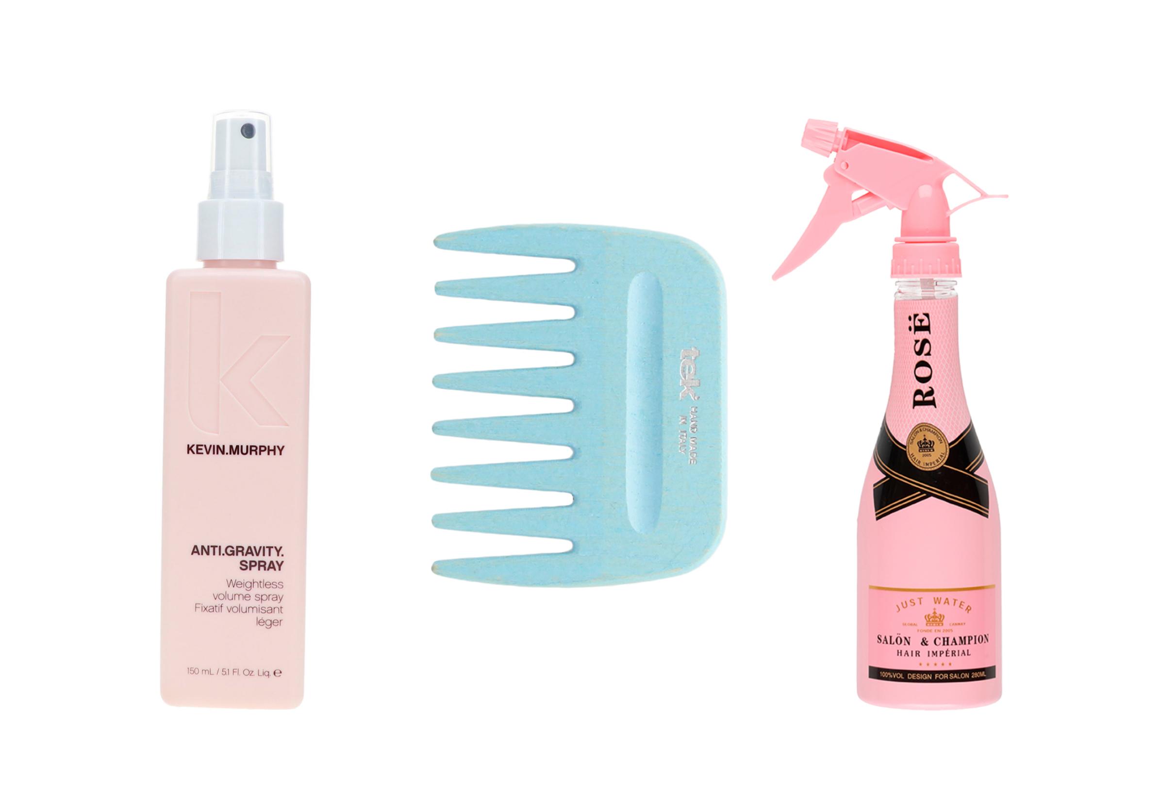 Kevin Murphy Anti Gravity Spray -muotoilusuihke tekee hiuksista kiiltävät ja tuuheat ja suojaa kosteudelta sekä lämmöltä. 27,90 e. Tek Wooden Detangling Comb selvittää hiukset, ja suihkussa sillä voi myös levittää hoitoaineen. 9,90 e. Rosee-suihkepullo 9,90 e, Rusta.