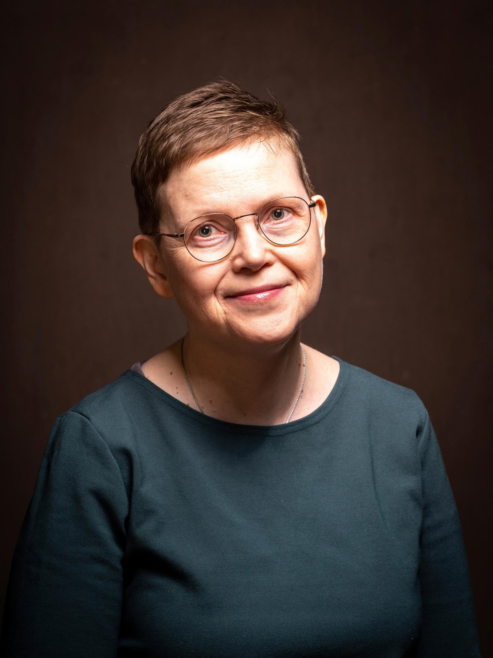 Psykiatrian ja yleislääketieteen erikoislääkäri Tanja Valtavaara