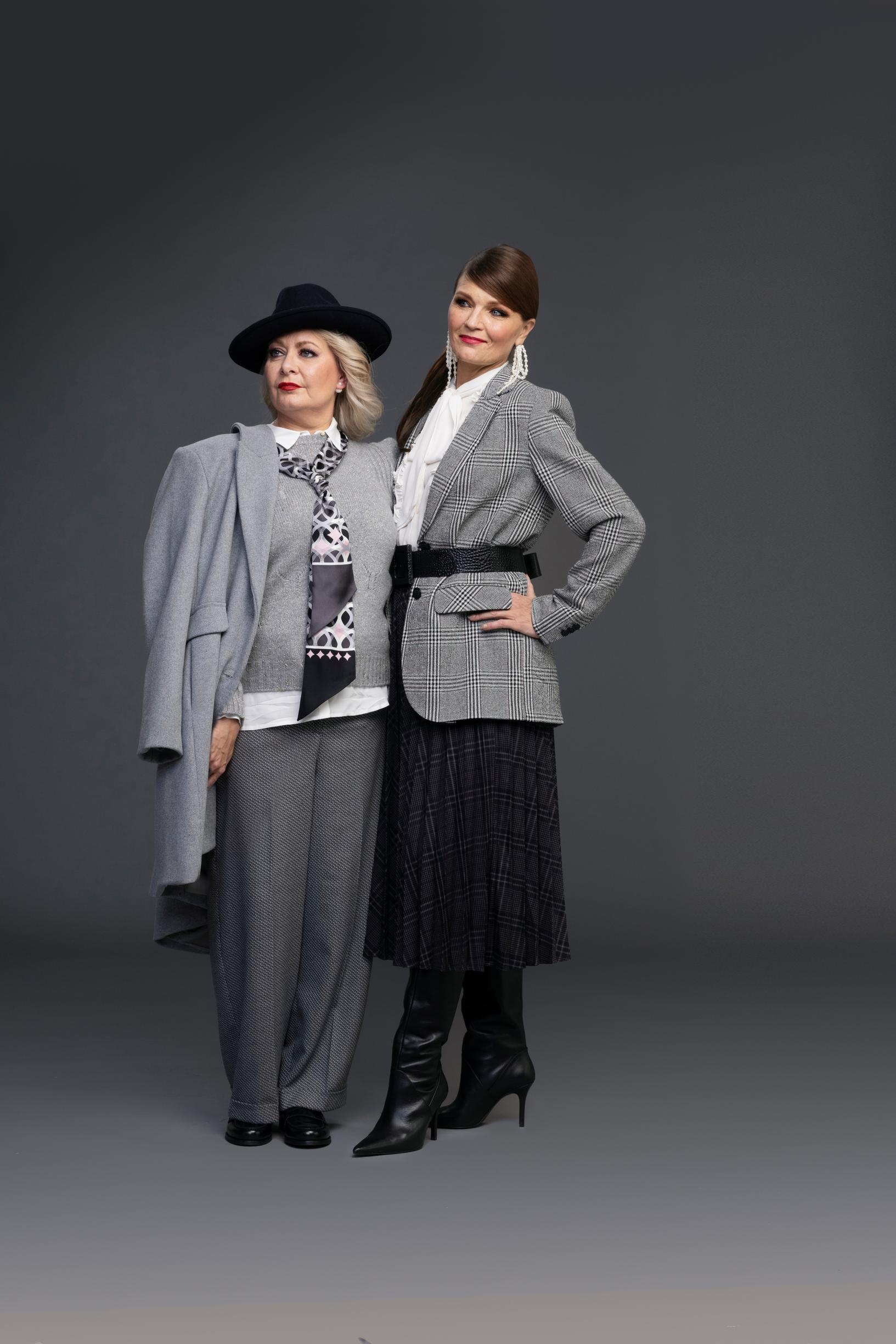 Tarun takki 59,99 e, Reserved. Neule 179 e, Marella / Stockmann. Paita 49,99 e, Esprit / Sokos. Housut 99,95 e, Sisley. Korvakorut 8,99 e, Glitter. Hattu 69 e, KN by Kati Niemi / Polhem Finland. Huivi 49 e, Marja Kurki. Loaferit 99 e, & Other Stories. Merjan bleiseri 209 e, Summum Woman / Stockmann. Paita 149 e, Ralph Lauren / Stockmann. Hame 49,90 e, Noom / Stockmann. Korvakorut 12,99 e, Bik Bok. Vyö 79,90 e, Ril’s. Saappaat 159,99 e, Mango.