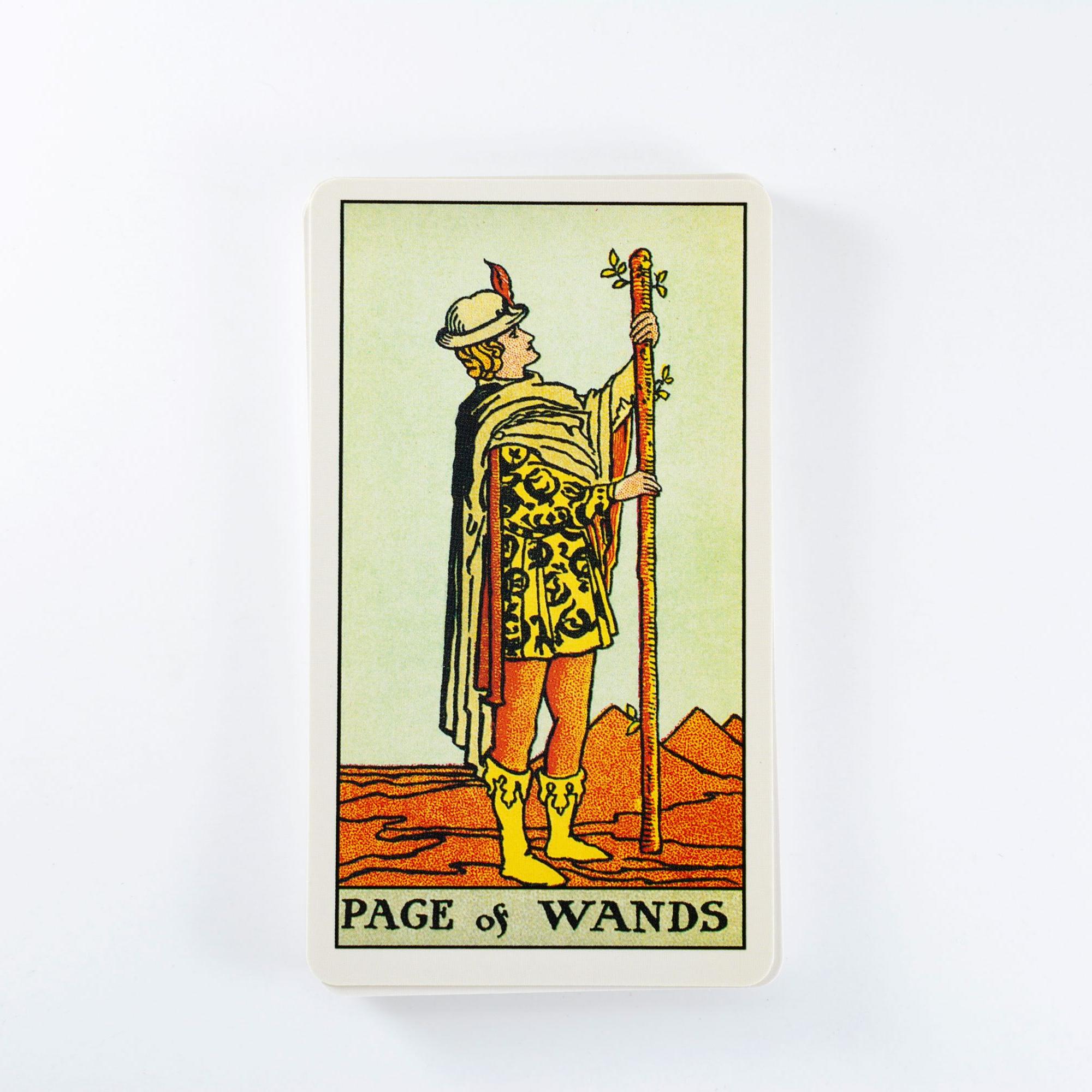 Sauvojen lähetti (Page of Wands) – Tarot-kortin merkitys 