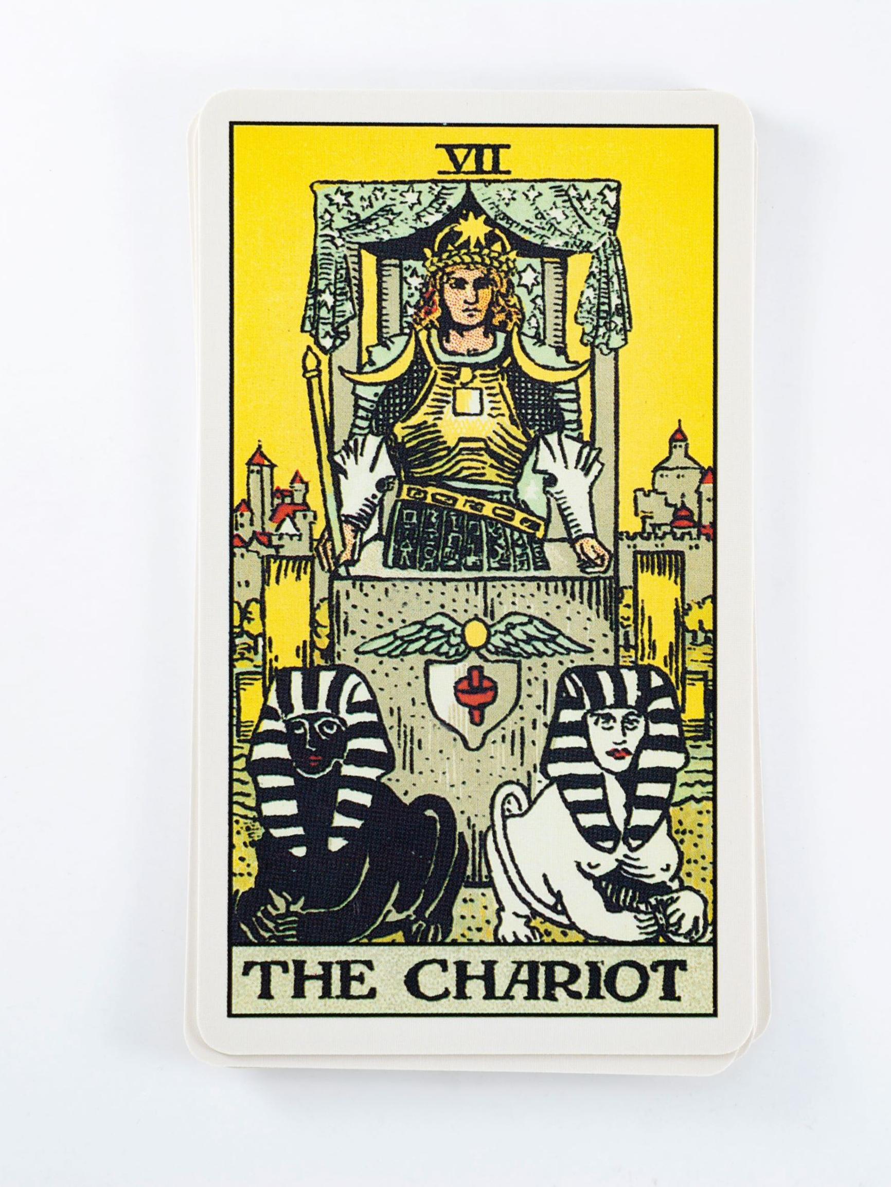 Vaunut (The Chariot) – Tarot-kortin merkitys