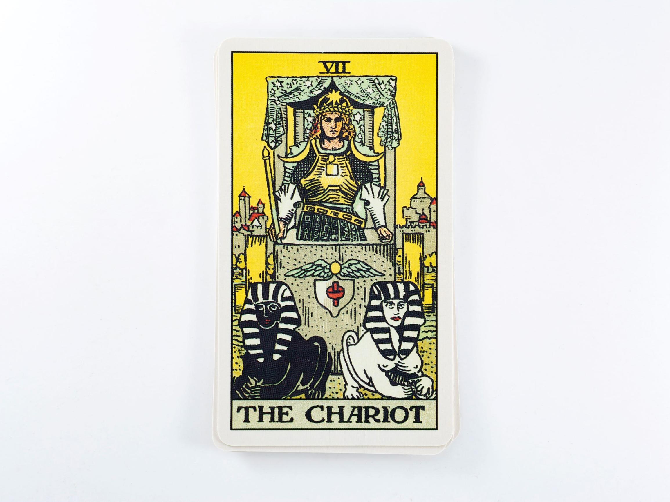Vaunut (The Chariot) – Tarot-kortin merkitys