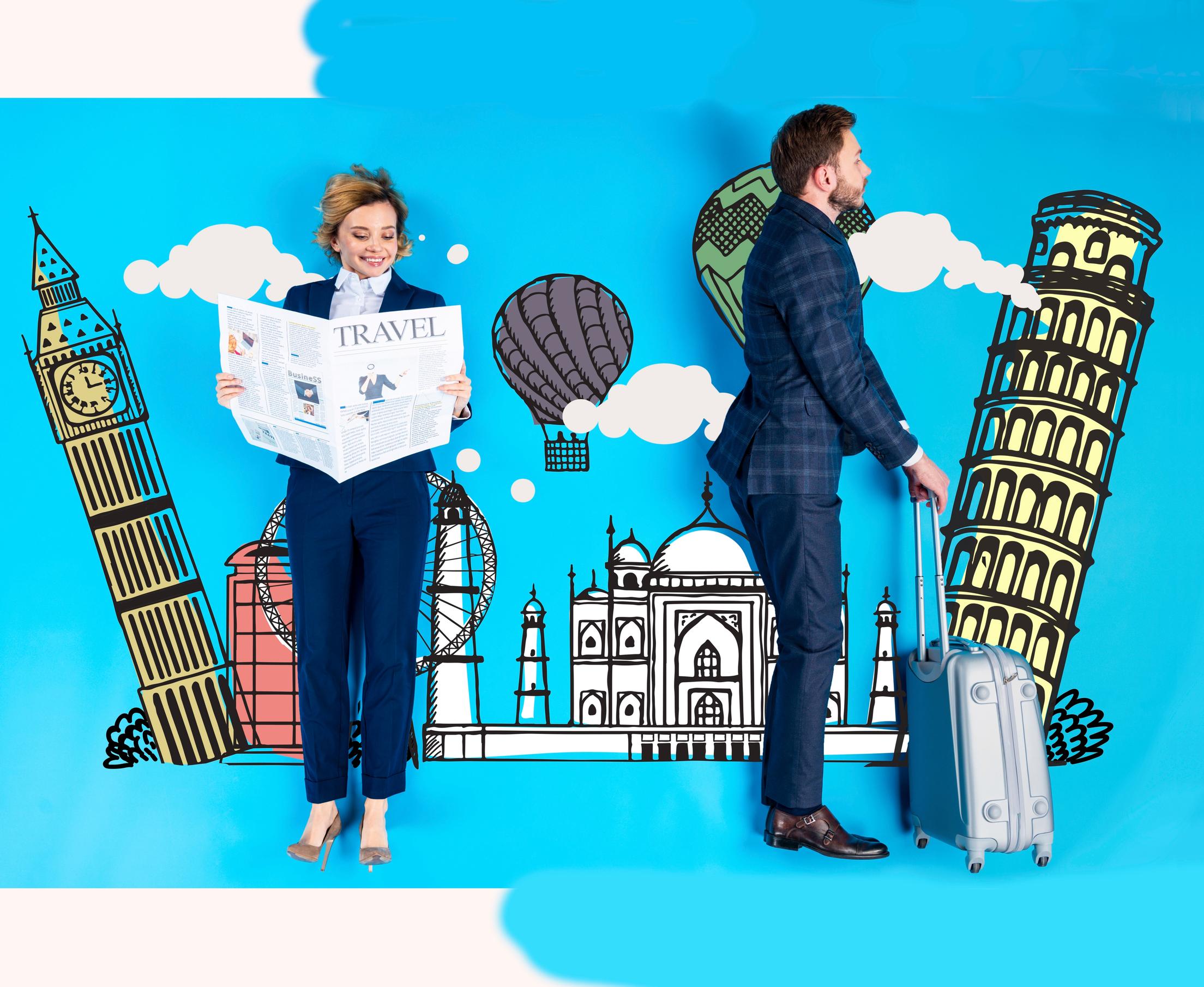 Nainen ja mies Pisa Eiffel matkalaukku