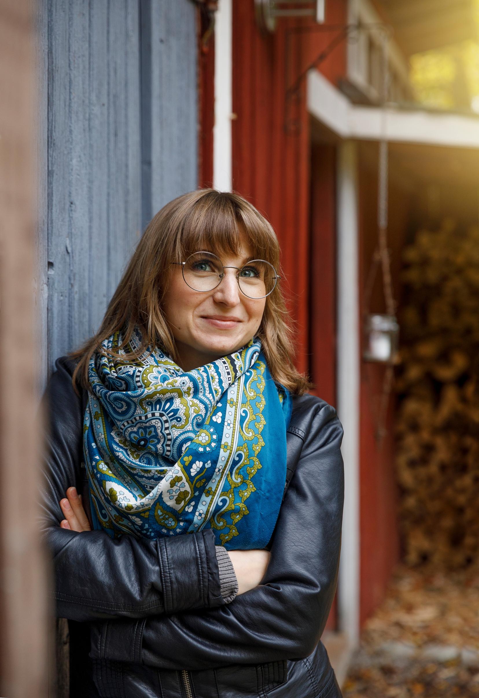 Emilia Leponiemi asuu miehensä kanssa Orivedellä ja työskentelee sairaanhoitajana Tampereen yliopistollisessa sairaalassa.