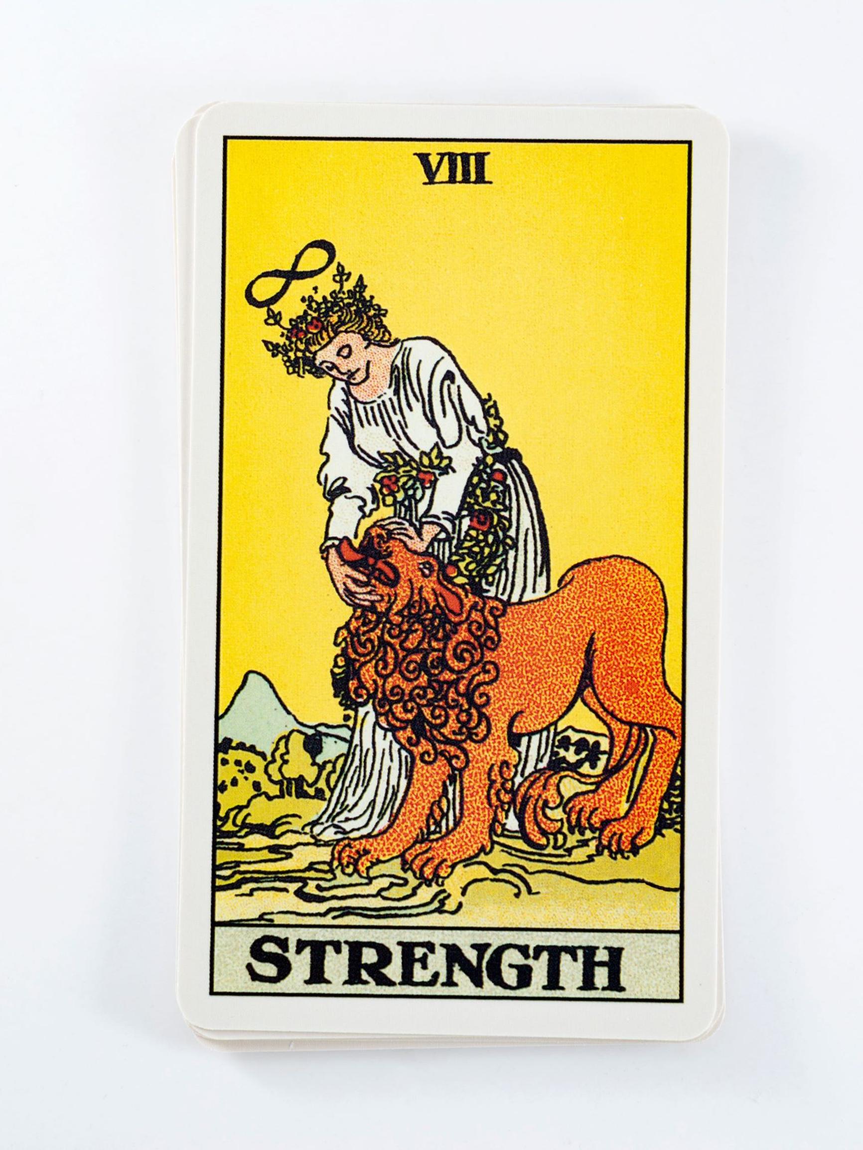 Voima (Strength) – Tarot-kortin merkitys 